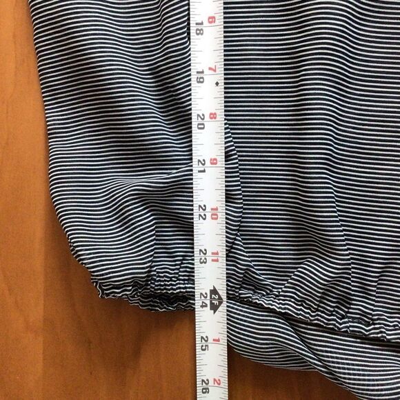 Women’s‎ Maurice’s Navy Blue and White Sheer Blouse Size Large - Picture 7 of 9